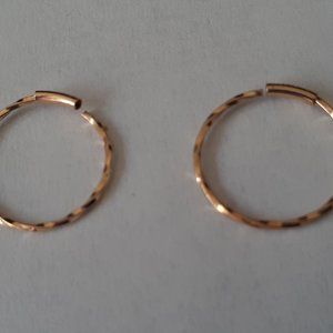 14 kt gold hoops